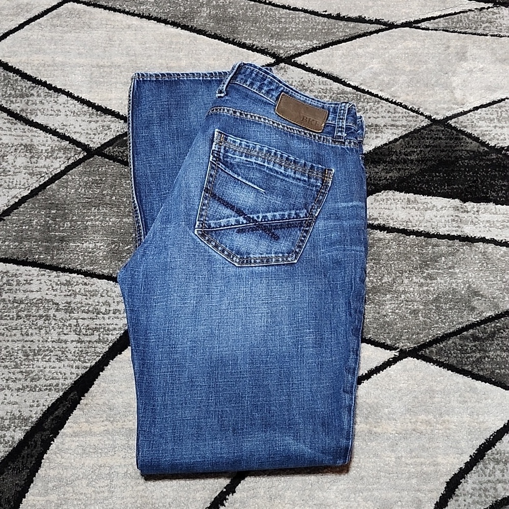 BKE DEREK STRAIGHT EMBROIDERED BUTTON-FLY MEDIUM WASH DENIM JEAN